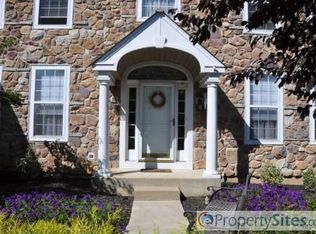 1108 Lily Pond Ln, Yardley, PA 19067
