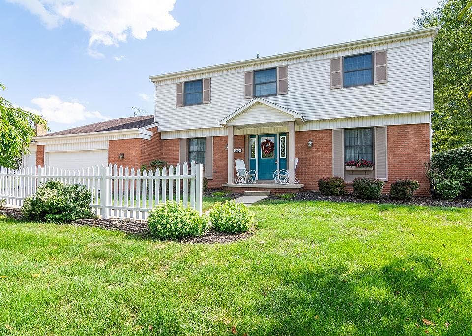 1st image of 1055 Blois Dr