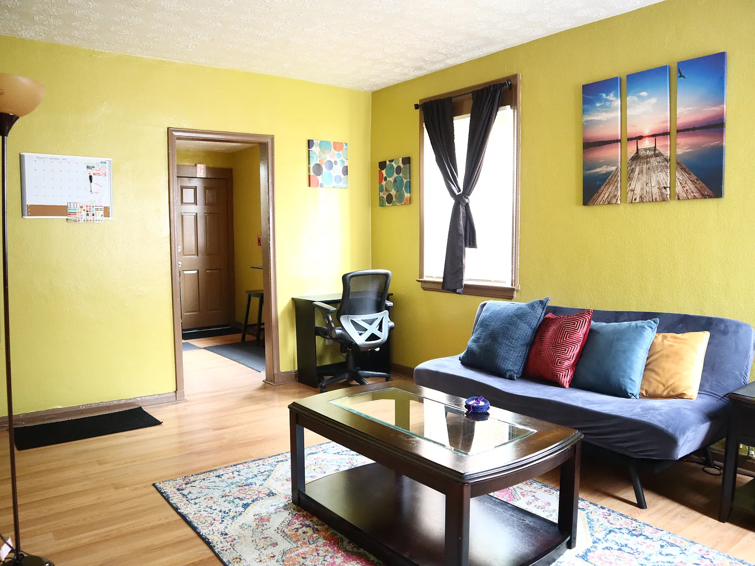 2 bed, 868 sqft, $999 — Photo 3