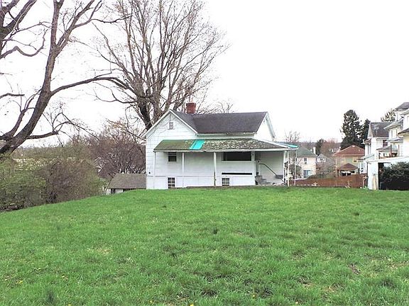 4th image of 1700 17th St