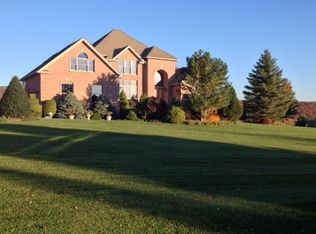 72 Noble Hill Dr, Poughquag, NY 12570