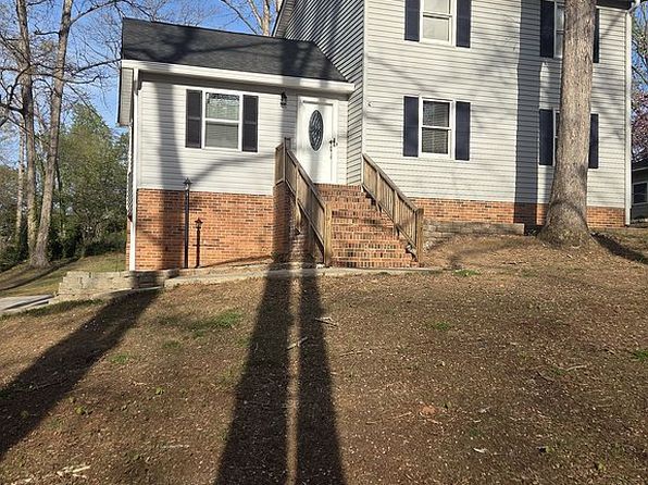 120 Chaucer Dr