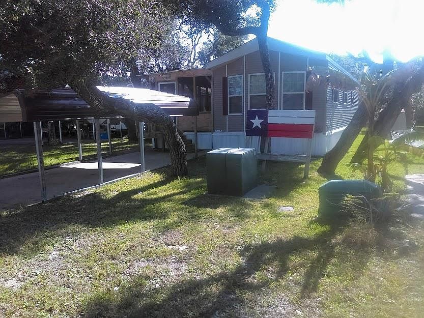 1st image of 212 S Lake Dr