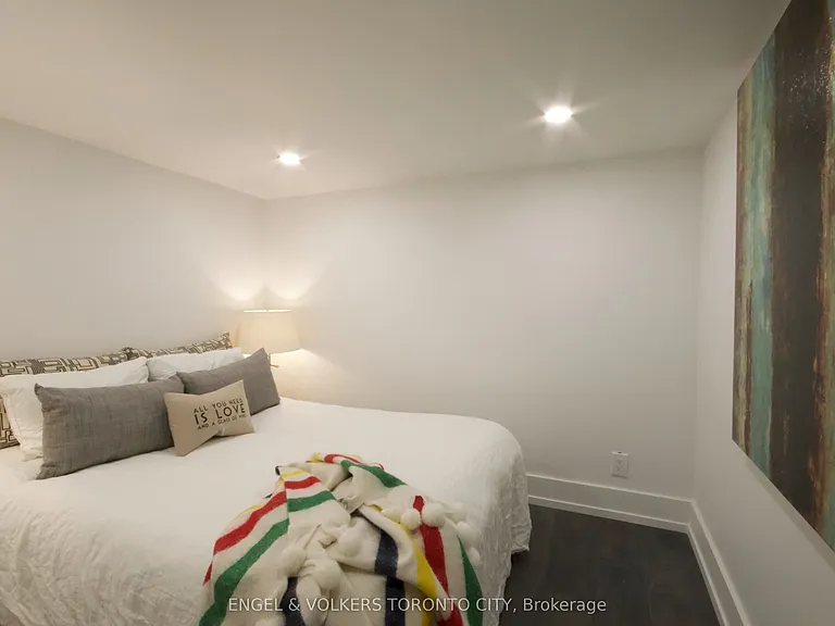 173 Carlton St #1 — Photo 2