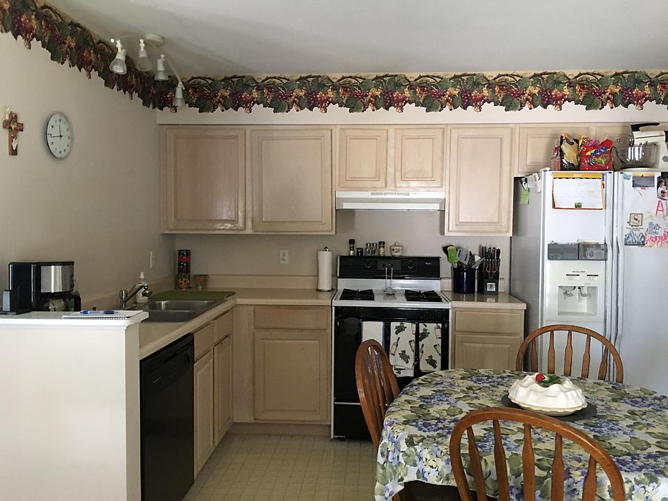 2nd image of 16576 Carriage View Ct