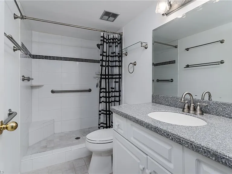 5515 Rattlesnake Hammock Rd #205 — Photo 13