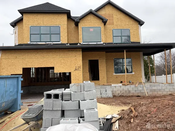 116 Arthur Ave, Colonia, NJ 07067