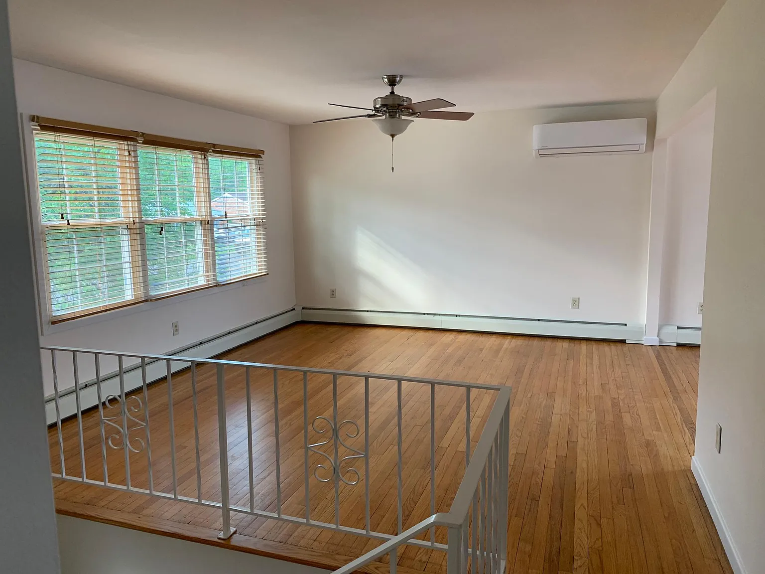 3 bed, 1586 sqft, $2,600 — Photo 2