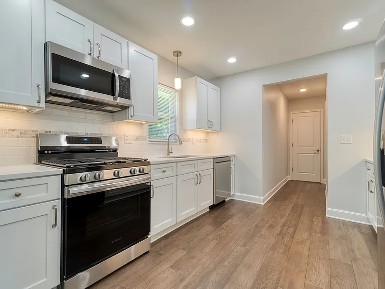 8241 Riley St — Photo 9