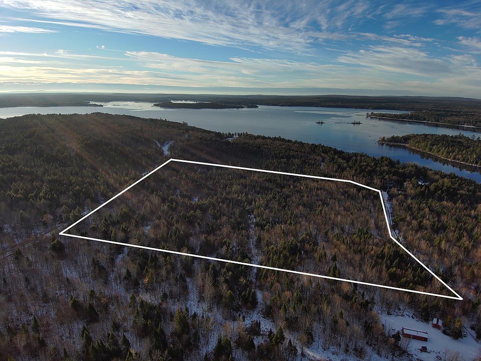 2nd image of 60 Pratt Cove Road