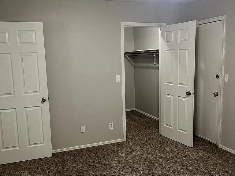 814 Hardy Springs Cir #A — Photo 16