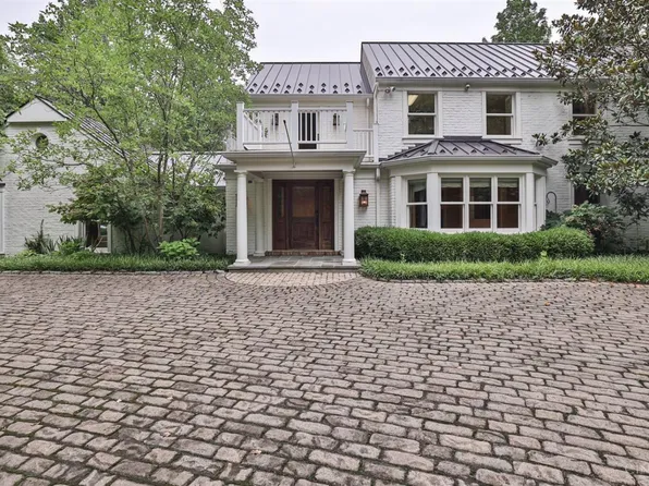 8425 Blue Cut Ln, Cincinnati, OH 45243