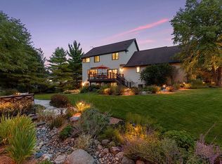 3004 Canyon Rd, Chaska, MN 55318