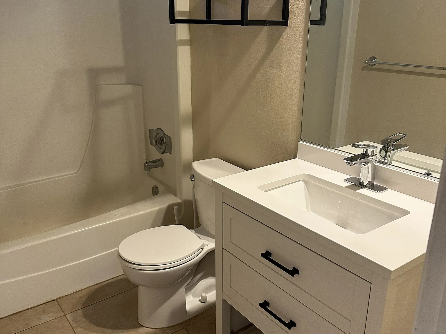 2 bed, 850 sqft, $1,300 — Photo 4