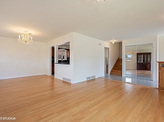 3rd image of 8456 Saint Louis Ave