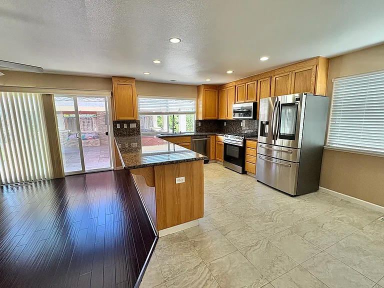 5376 Gerine Blossom Dr — Photo 4