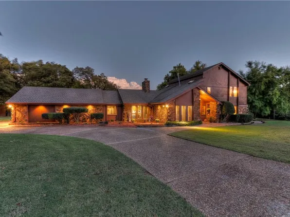 9 Cedar Creek Ln, Shawnee, OK 74804