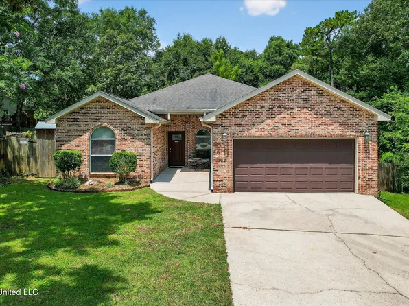 9920 Honalo Pl, Diamondhead, MS 39525