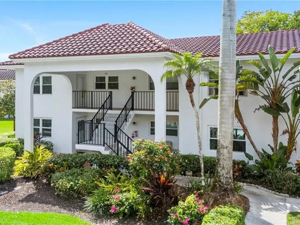 1053 Forest Lakes DR #J206, NAPLES, FL 34105
