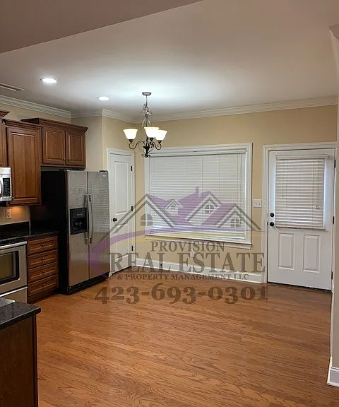 1715 Stonebriar Dr NE — Photo 4