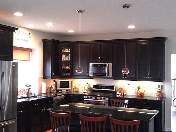 Upgraded Kitchen/Appliances