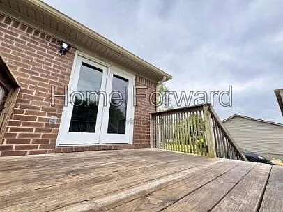 2 bed, 1.0 bath, 1102 sqft, $1,375 — Photo 3