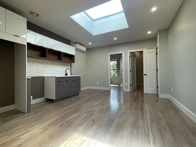 15 Pleasant Pl #3 — Photo 1
