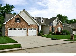 953 Summit Oaks Dr, Eureka, MO 63025