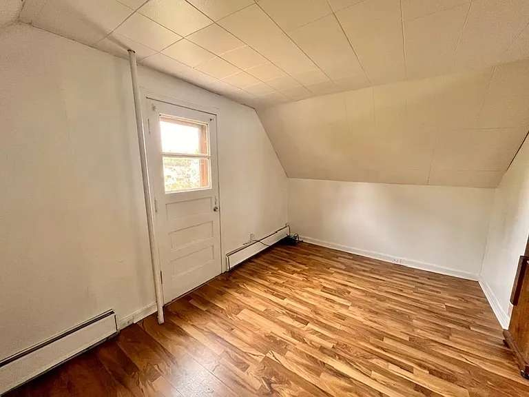 SITTING AREA