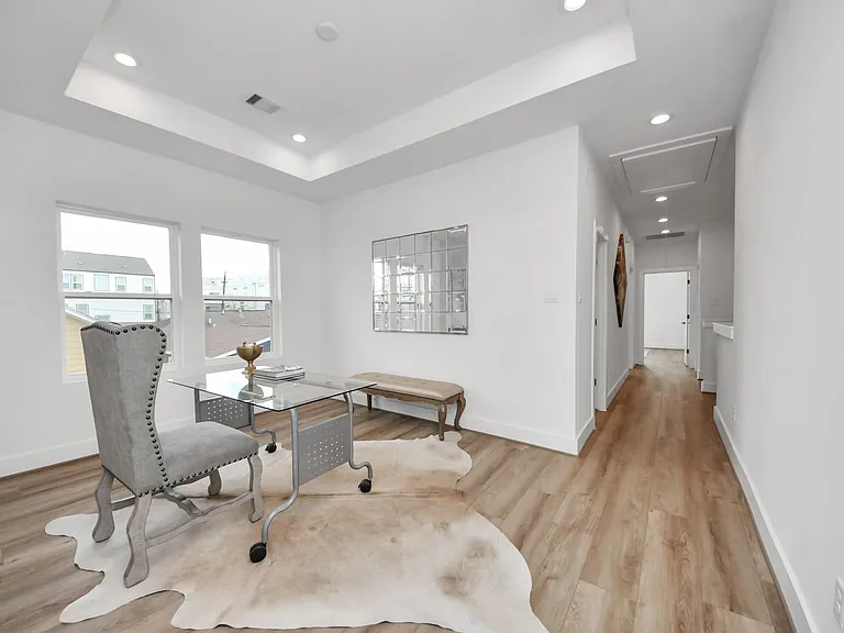 505 Middle St — Photo 19
