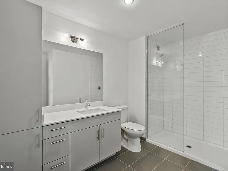 569 N 5th St #610 — Photo 13