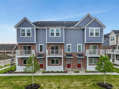 4861 Parkside Ln, Troy, MI, 48085