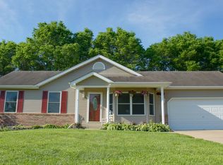324 Fourbush Ct, Winfield, MO 63389