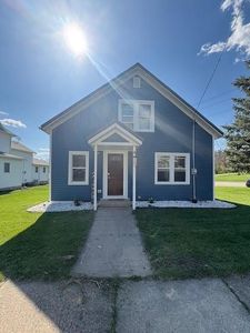 123 N Cedar St, Mabel, MN, 55954