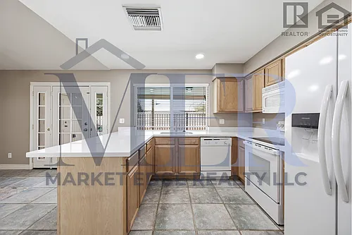 5648 W Mountain View Rd Photo 1