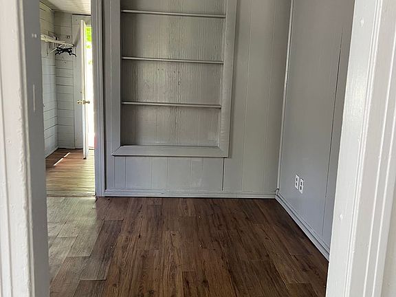 5th image of 316 W 68th St