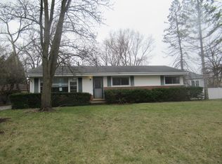 1004 Jenkisson Ave, Lake Bluff, IL