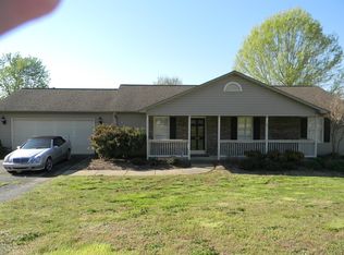 140 Stoneledge Dr, Woodruff, SC 29388
