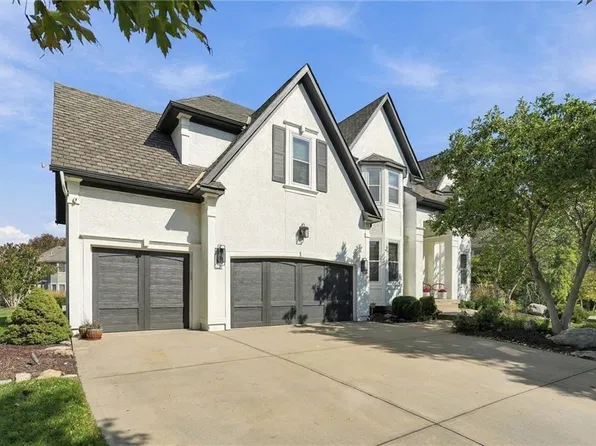 5712 W 146th St, Overland Park, KS 66223