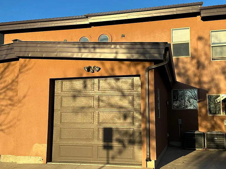 Garage in Rear