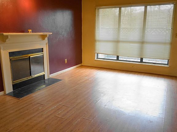 5th image of 7116 Pine Ct