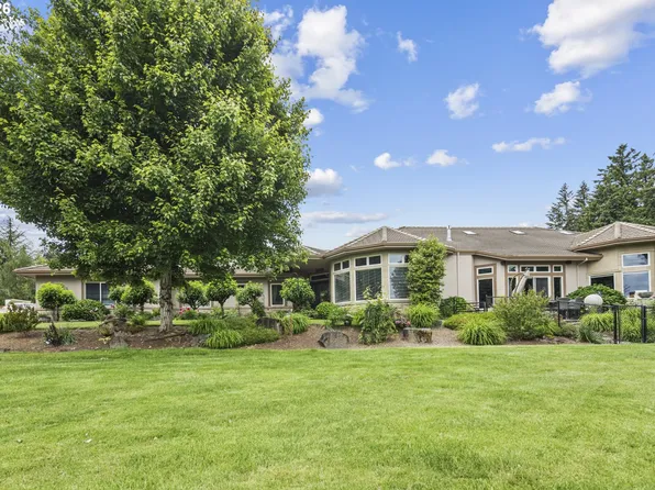 17695 S Fieldstone Ct, Oregon City, OR 97045