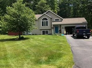 9834 S Ensley Ct, Howard City, MI 49329