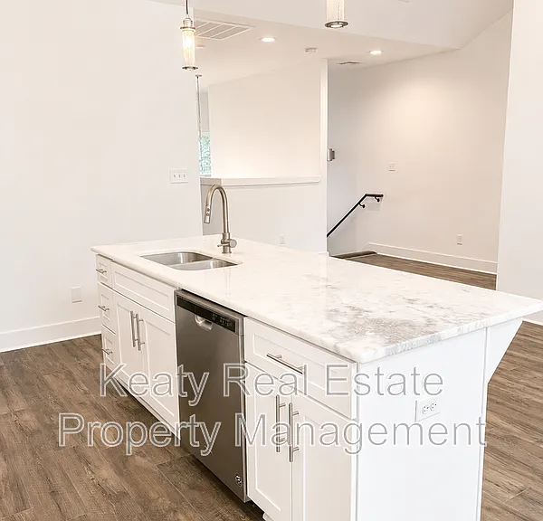 113 Highland Park Ln — Photo 5