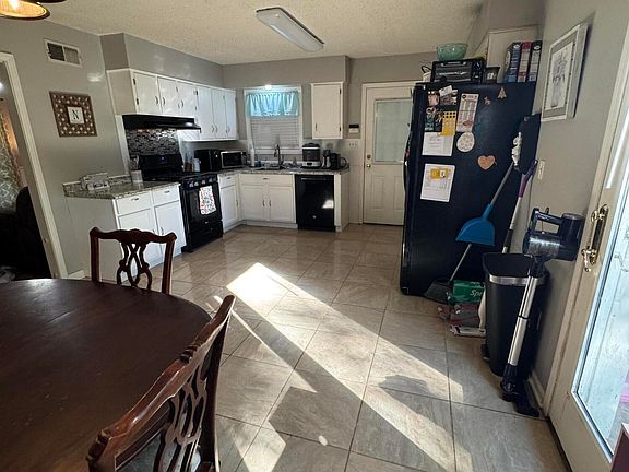 5th image of 1733 Coral Hills Dr