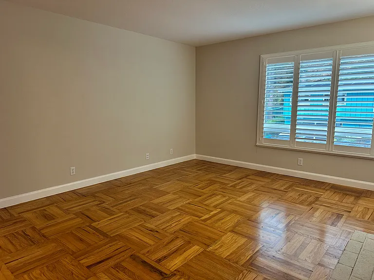 1144 Valencia Way — Photo 21