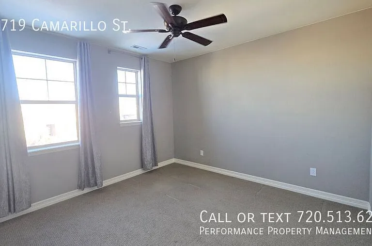 11719 Camarillo St — Photo 17