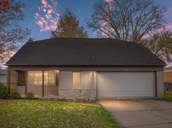 13620 Irvington Ct, Warren, MI 48088