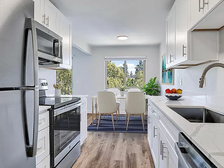 4023 California Ave SW #202 — Photo 4