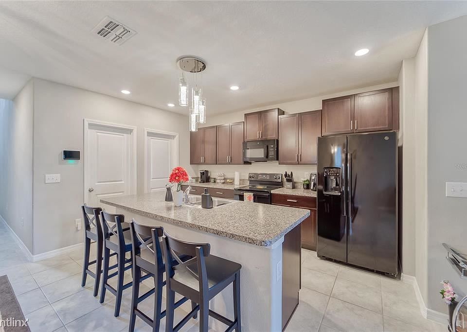 1st image of 11918R Miracle Mile Dr